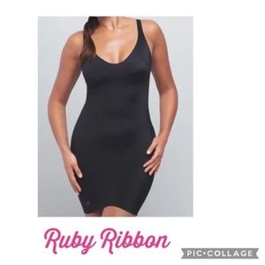 Ruby Ribbon V Neck Slip Black Size Medium